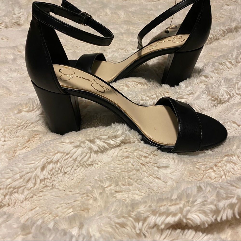 Black Jessica Simpson Heel - Picture 6 of 7